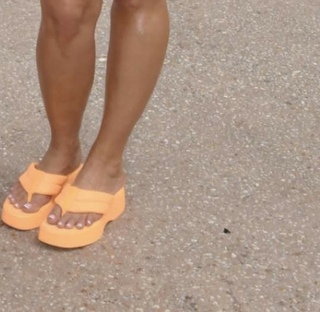 Julieanna Marie Goddard feet photo thumbnail