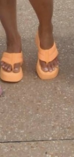Julieanna Marie Goddard feet photo thumbnail