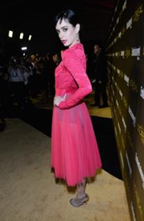 Krysten Ritter feet photo thumbnail