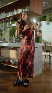 Giovanna Lancellotti feet photo thumbnail