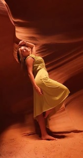 Katie Sigmond feet photo thumbnail