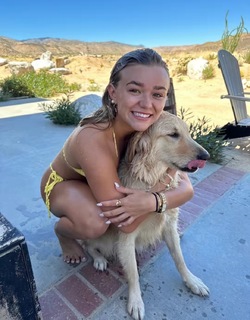 Katie Sigmond feet photo thumbnail