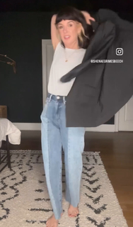 Shenae Grimes-Beech feet photo thumbnail