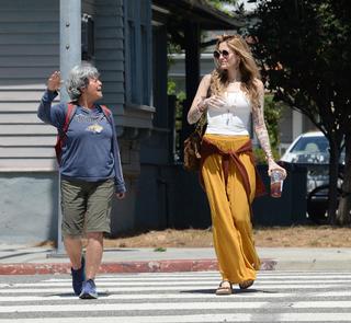 Paris Jackson feet photo thumbnail