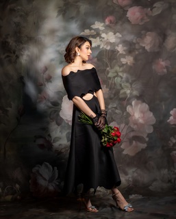 Hansika Motwani feet photo thumbnail