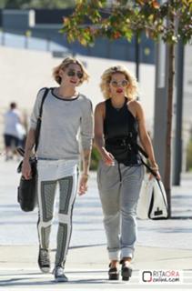 Rita Ora feet photo thumbnail