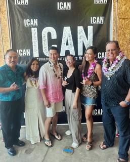 Tia Carrere feet photo thumbnail