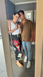 Megan Olivi feet photo thumbnail