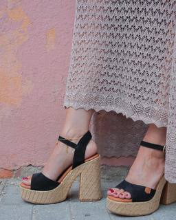 Sara Carbonero feet photo 3