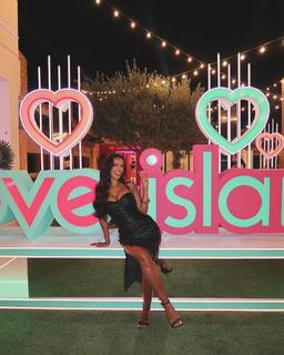 Maya Jama feet photo thumbnail