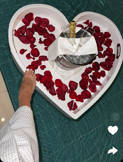 Scarlet Vas feet photo thumbnail
