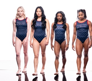 Simone Biles feet photo thumbnail