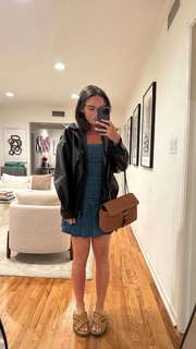 Natalie Noel Mariduena feet photo thumbnail