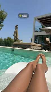 Chantel Jeffries feet photo thumbnail