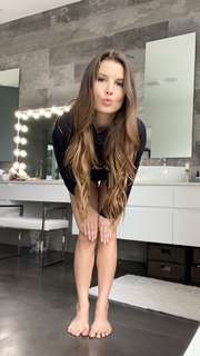 Amanda Cerny feet photo thumbnail