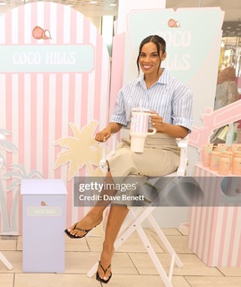 Rochelle Humes feet photo thumbnail