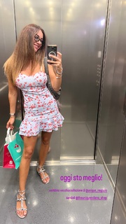 Melita Toniolo feet photo thumbnail