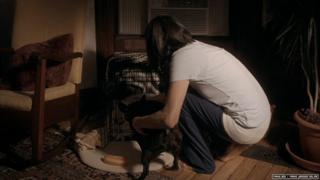 Famke Janssen feet photo thumbnail