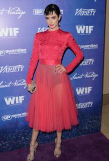 Krysten Ritter feet photo thumbnail