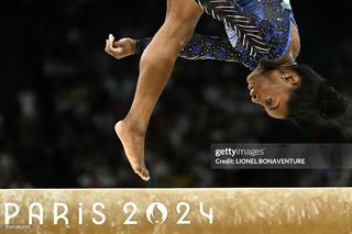 Simone Biles feet photo thumbnail