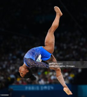 Simone Biles feet photo thumbnail