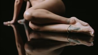Rihanna feet photo thumbnail