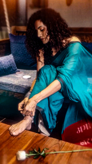 Taapsee Pannu feet photo thumbnail