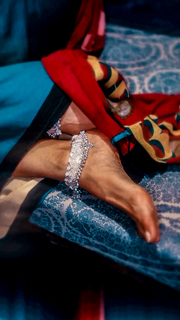 Taapsee Pannu feet photo thumbnail