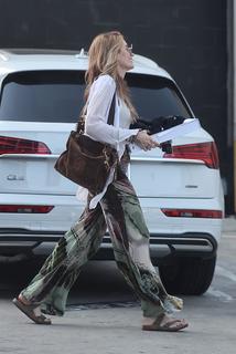 Paris Jackson feet photo thumbnail
