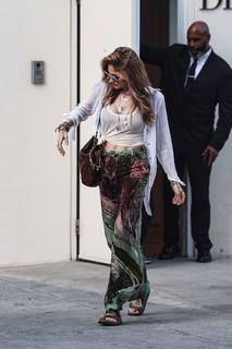 Paris Jackson feet photo thumbnail
