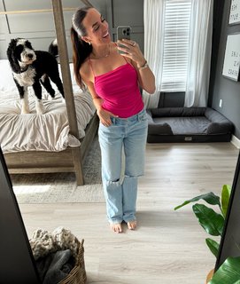 Chelsea Green feet photo thumbnail