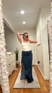 Natalie Noel Mariduena feet photo thumbnail