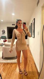 Natalie Noel Mariduena feet photo thumbnail