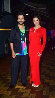 Shraddha Kapoor feet photo thumbnail