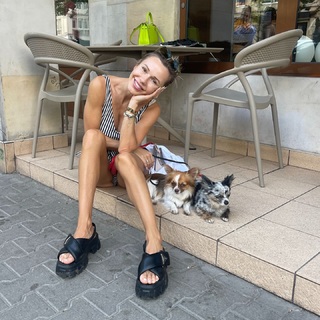 Dorota Rabczewska feet photo thumbnail
