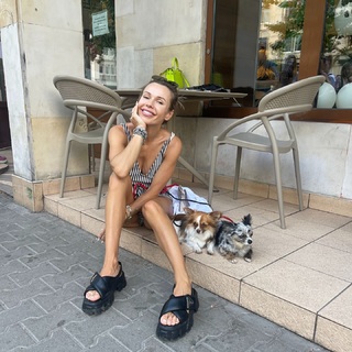 Dorota Rabczewska feet photo thumbnail