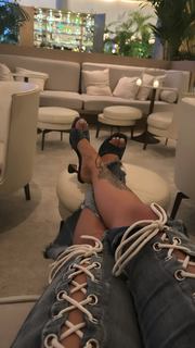 Victoria Waldrip feet photo thumbnail