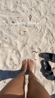 Melita Toniolo feet photo thumbnail