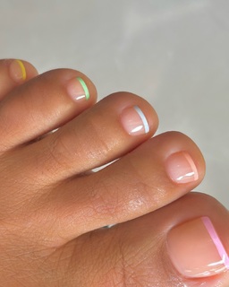 Rochelle Humes feet photo thumbnail