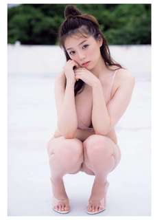 Ai Shinozaki feet photo thumbnail