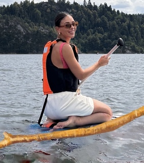 Klaudia Halejcio feet photo thumbnail