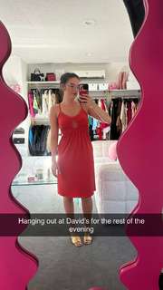 Natalie Noel Mariduena feet photo thumbnail