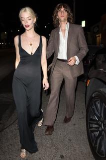 Anya Taylor-Joy feet photo thumbnail