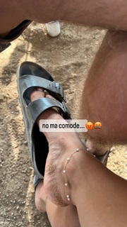 Melita Toniolo feet photo thumbnail