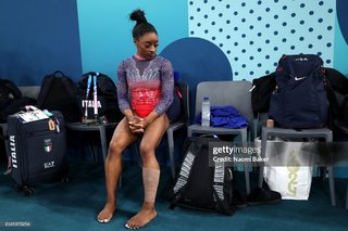 Simone Biles feet photo thumbnail