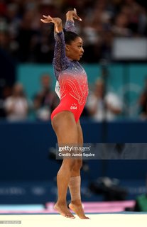 Simone Biles feet photo thumbnail
