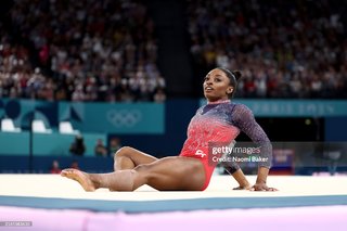 Simone Biles feet photo thumbnail