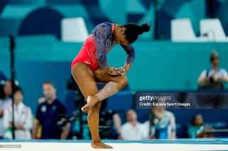 Simone Biles feet photo thumbnail