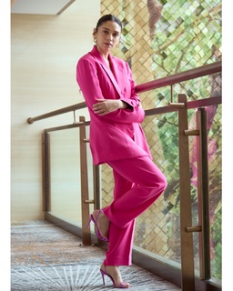 Aditi Rao Hydari feet photo thumbnail