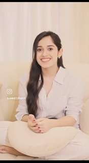 Jannat Zubair Rahmani feet photo thumbnail